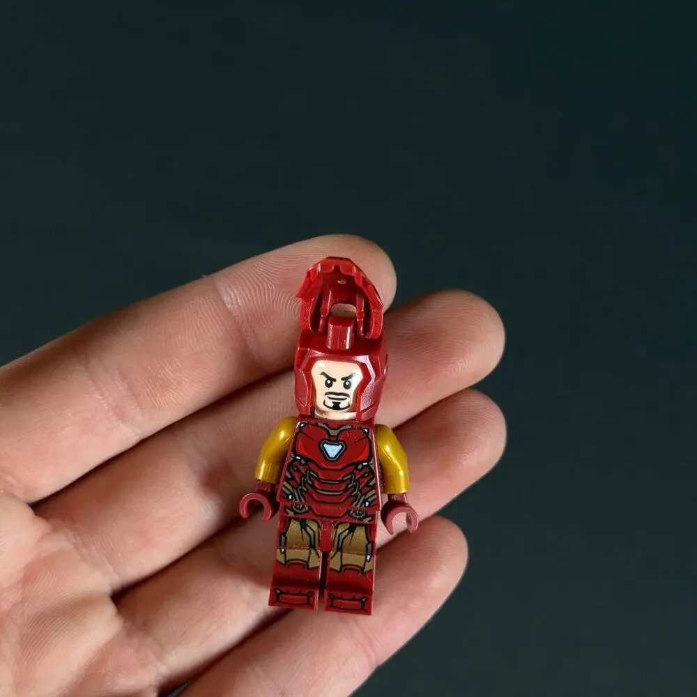 Lego Iron Man Mark 85 Armor Minifigure, Marvel, Avengers